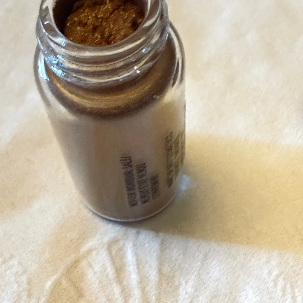 MAC Cosmetics achieve subtle